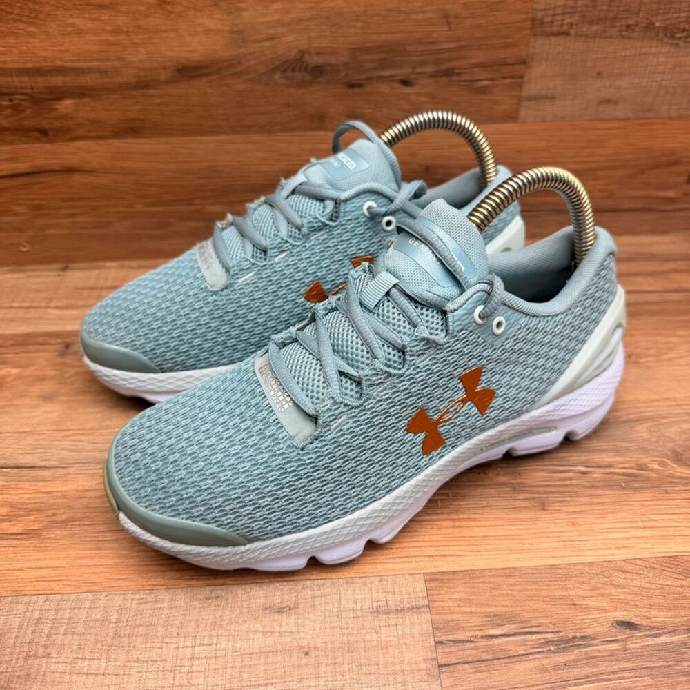 Under Armour Charged Gemini Womens Size 7.5 Gray Rose Gold Running Shoes